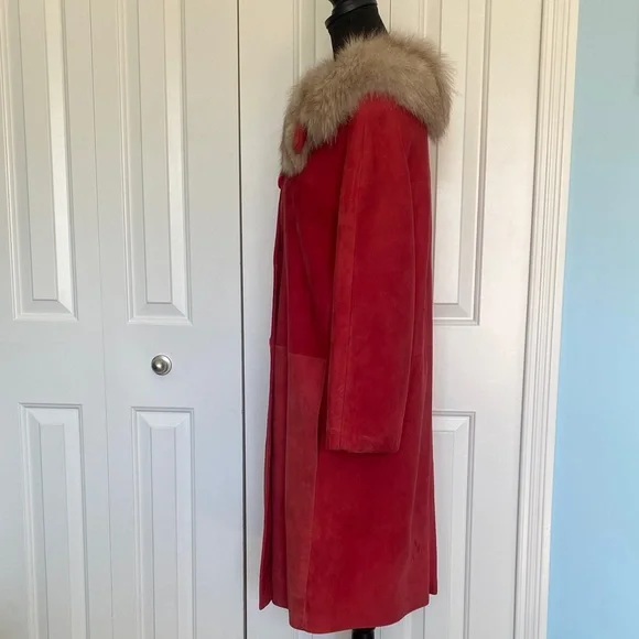 Beautiful Rare Vintage Red Suede Button Up Penny Lane Coat W/ Fur Collar And Bow
